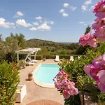 Domus Francy בית הארחה 4*