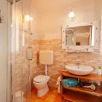 בית הארחה Domus Francy 4*