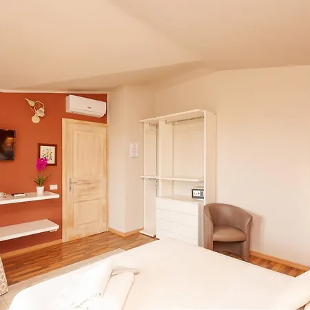 Domus Francy 4* San Teodoro (Sardinia)