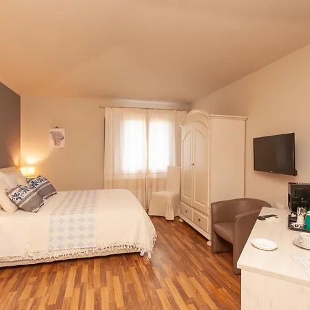 Domus Francy 4*
